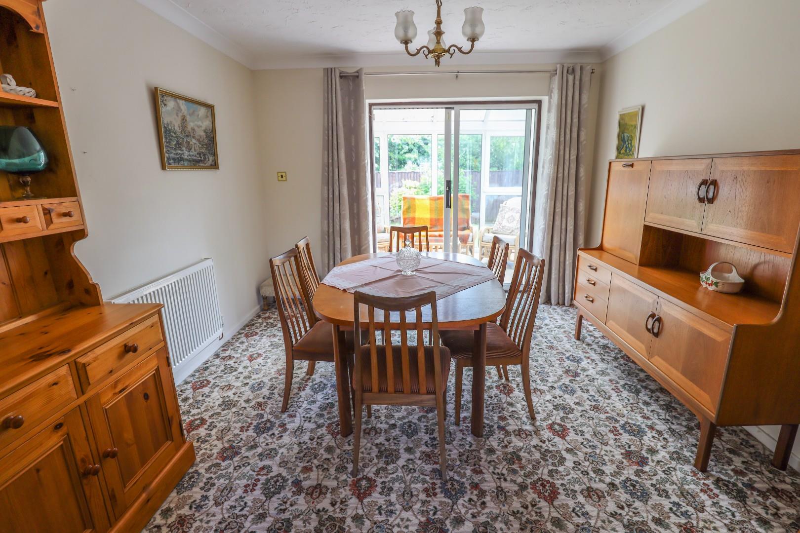 24 Middlegate Court, Cowbridge, Vale Of Glamorgan, CF71 7EF